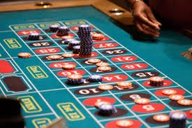 tokekwin login Live Casino multi-camera dealer studio broadcast